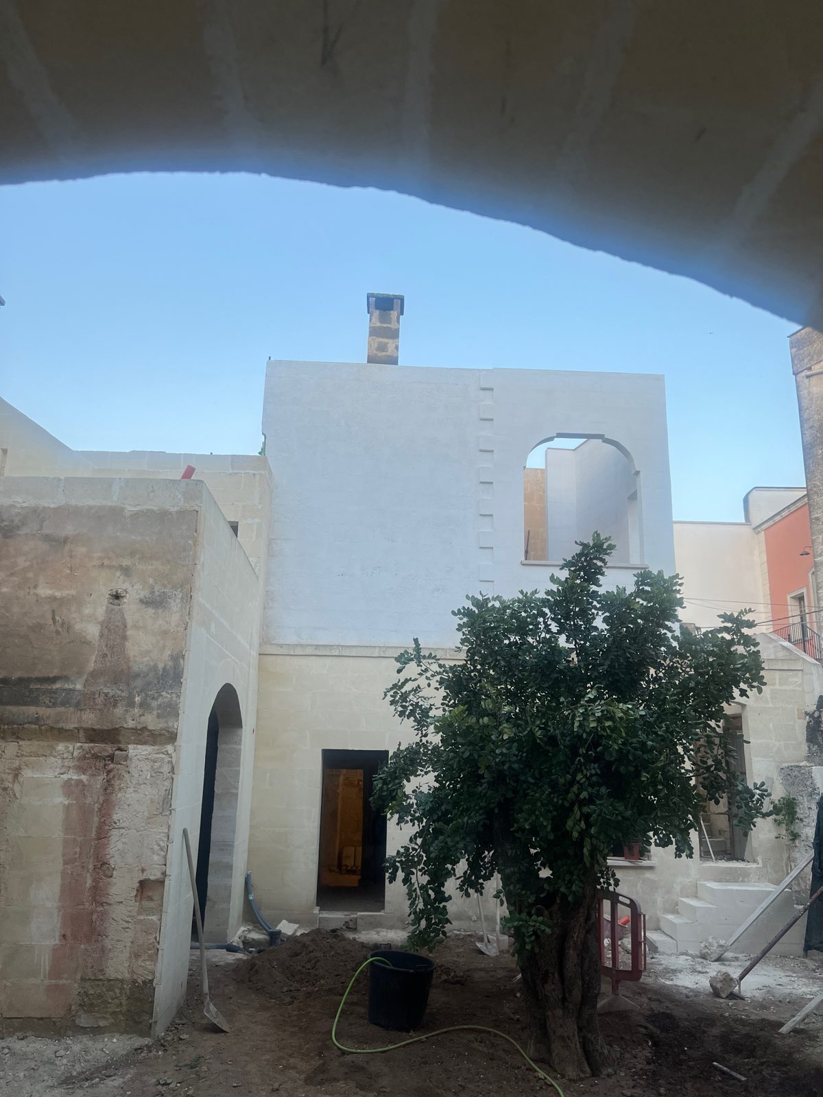 The courtyard of Via Verdi 15 with its new tree, Manduria, Salento, Puglia